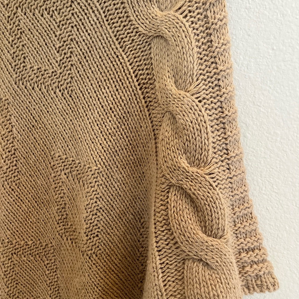 Luxury‎ Neutral Cable Knit Poncho Alpaca Blend Cowl Neck Cozy Spring Layering - Picture 7 of 11